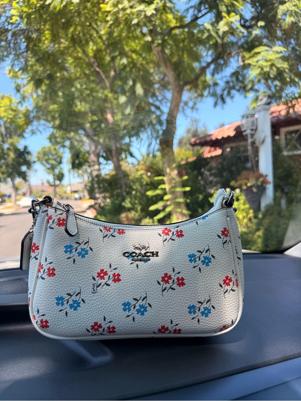 Coach White Flower Shoulder Bag
